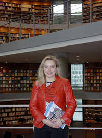 In der Bibliothek des Bundestages In der Bibliothek des Bundestages